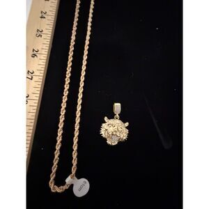 NEW 24" gold tone chain with lobster clasp and pendant